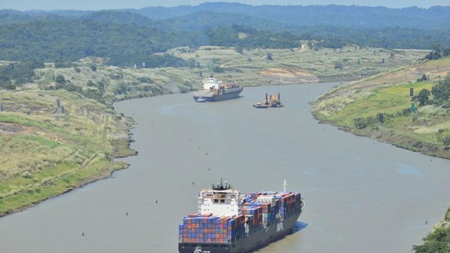 Canal de Panamá supera sus expectativas pese a guerra comercial EEUU-China.