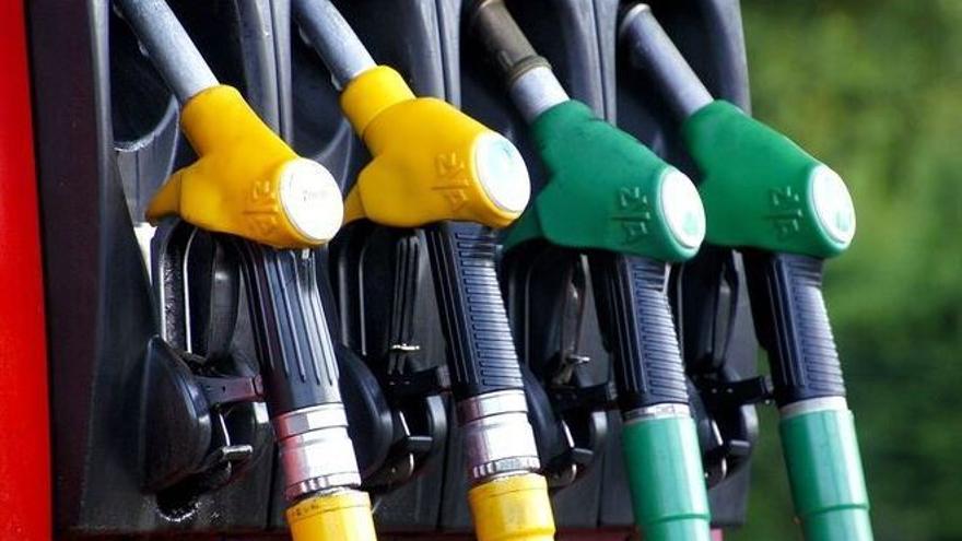 Precios de los combustibles registran nueva alza desde el próximo viernes
