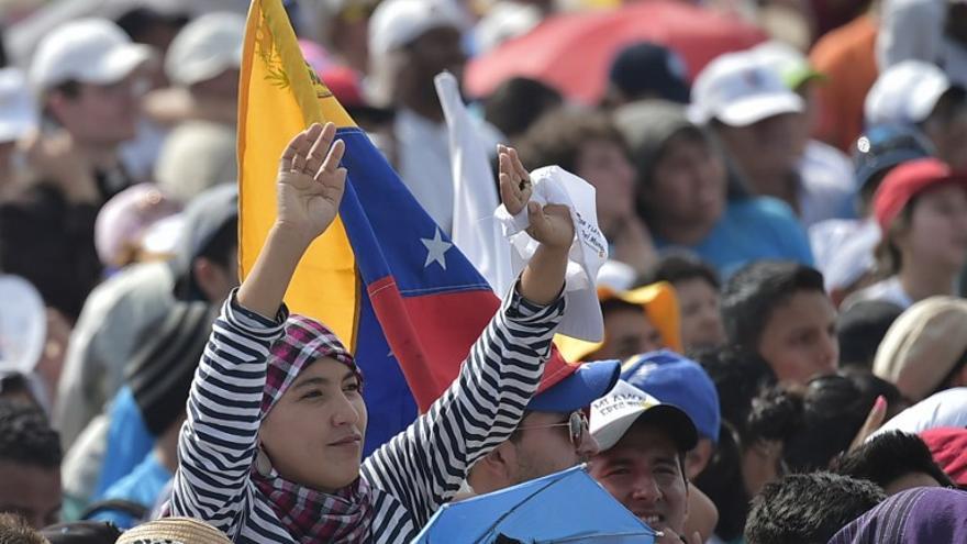 El Papa Francisco es bienvenido en Ecuador al arrivar este domingo 5 de junio,  el pueblo ecuatoriano celebra y espera por su bendición.