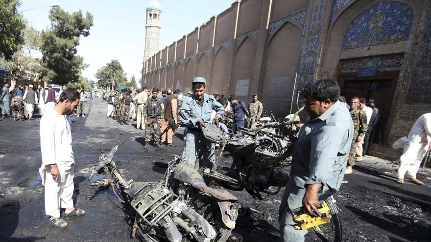 Al menos 7 muertos y 16 heridos por explosión en mezquita en Afganistán