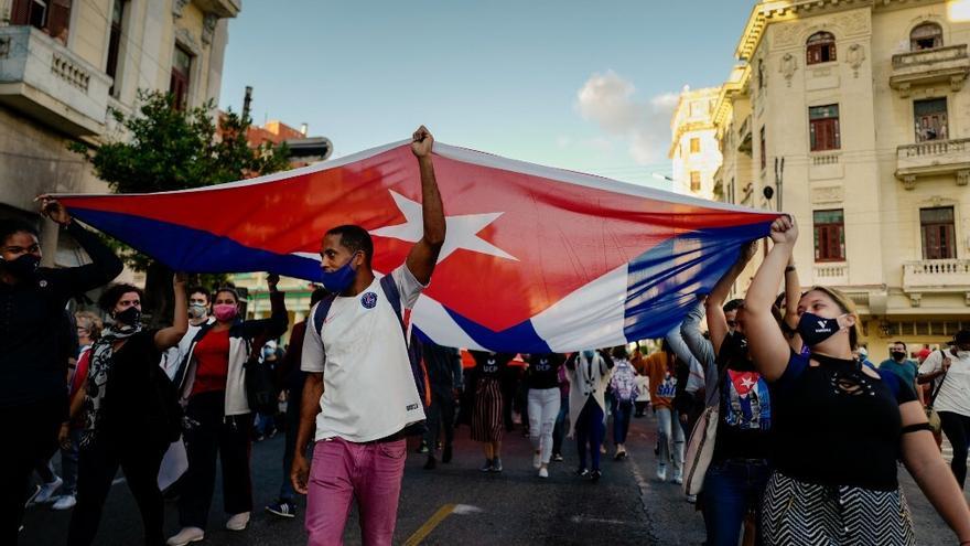 Manifestantes en Cuba.