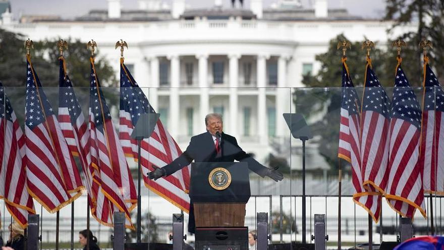 El presidente saliente de Estados Unidos, Donald J. Trump, asiste a un mitin cerca de la Casa Blanca en Washington (EE.UU.), este 6 de enero de 2021.