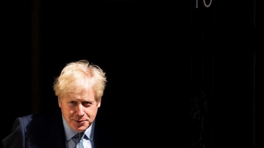 En su primera aparición en la escena internacional como primer ministro británico, Boris Johnson, maniobrará en el G7 para acercar al Reino Unido a la órbita comercial de EE. UU. y presionará a los líderes europeos para que acepten renegociar el acuerdo del "brexit" o salida de su país de la UE.