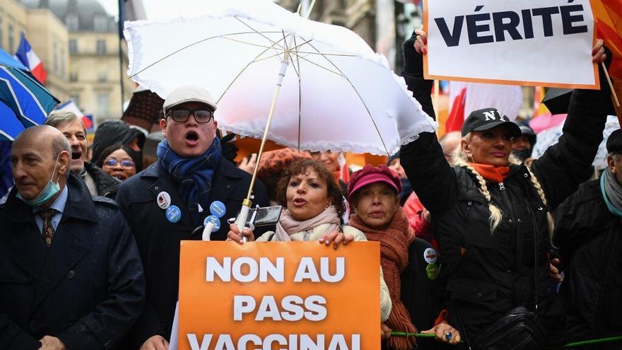 Movilizaciones en Francia contra pase vacunal.