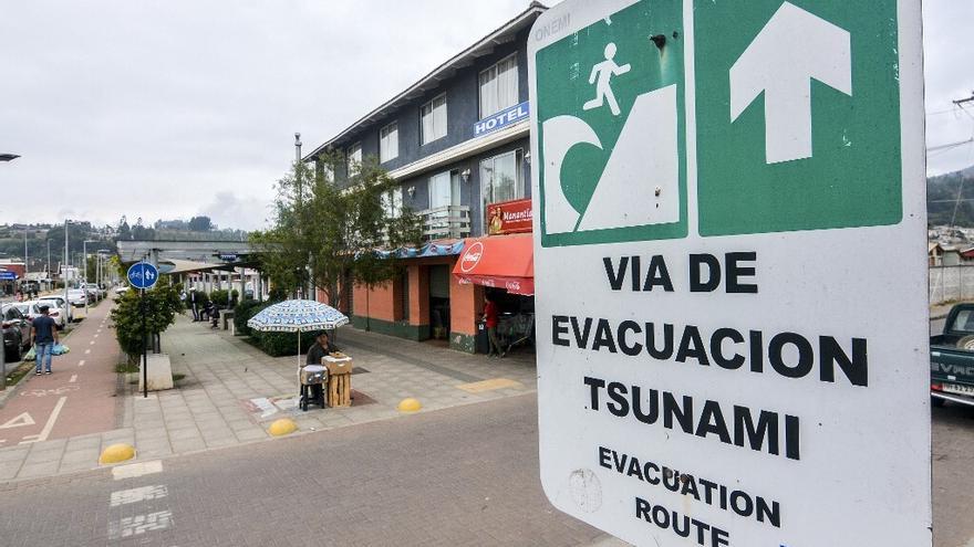 Indicaciones para protección de la población ante tsunami en Chile.