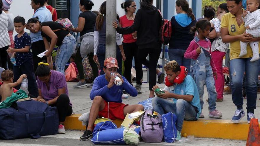 Resultado de imagen para ONU pide 1.350 millones de dólares para atender a los migrantes venezolanos"