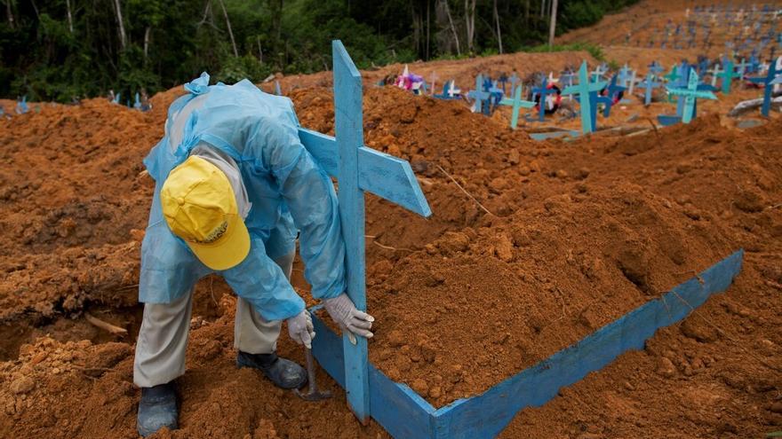 La pandemia no da tregua a Brasil, que ya contabiliza más de 200,000 muertos