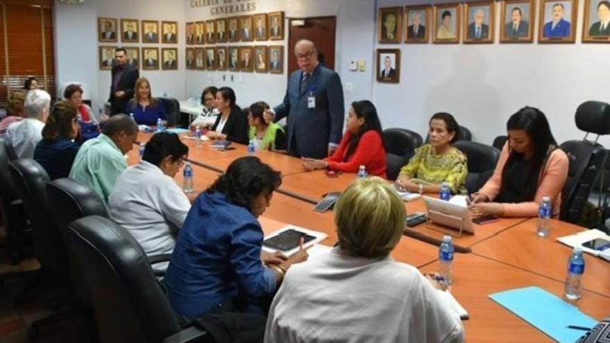 Lau Cortés instala mesa de diálogo con pacientes de enfermedades crónicas y degenerativas