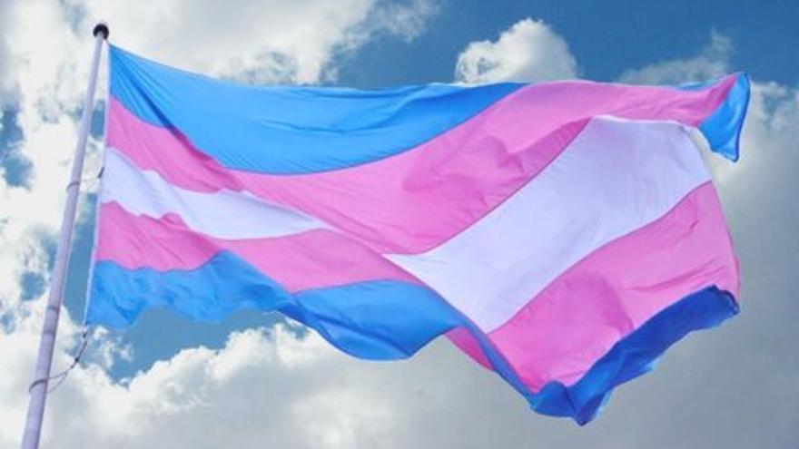 Personas trans, en riesgo por restricciones a movilidad basadas en género