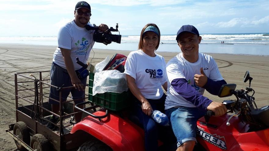 Voluntariado Limpieza de Playa Las Lajas