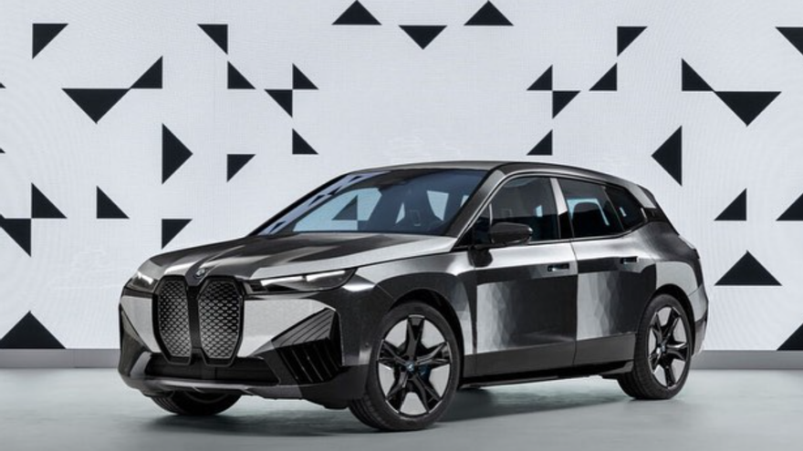 REVISAR BMW presenta el primer carro que cambia de color