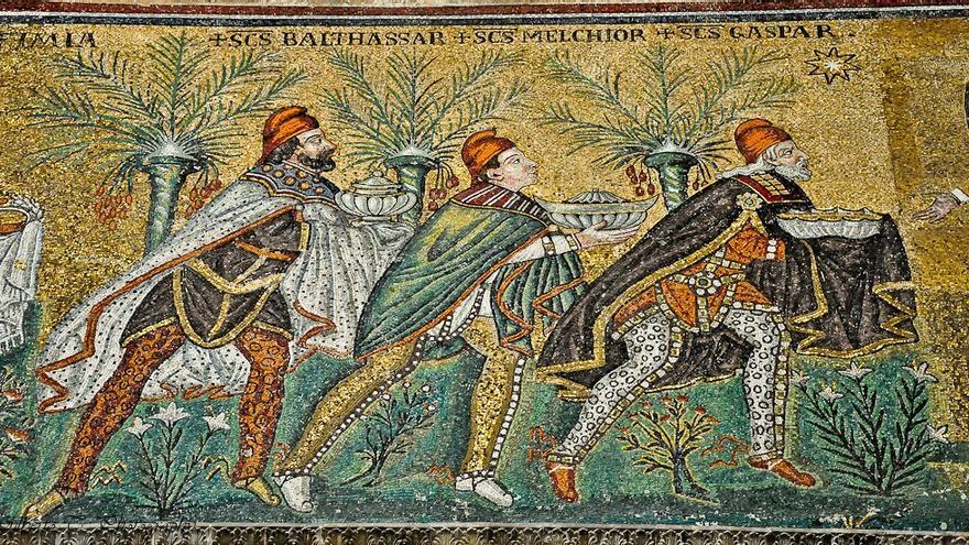 Los nombres de Melchor, Gaspar y Baltasar aparecen por primera vez en el mosaico de San Apolinar el Nuevo en la ciudad de Rávena.